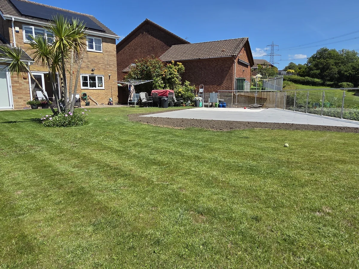 outdoor-glass-balustrade-garden-terrace-wide-view-swansea-swansea-glass-balustrades Glass balustrade around a garden terrace, wide view, in Swansea by Swansea Glass Balustrades